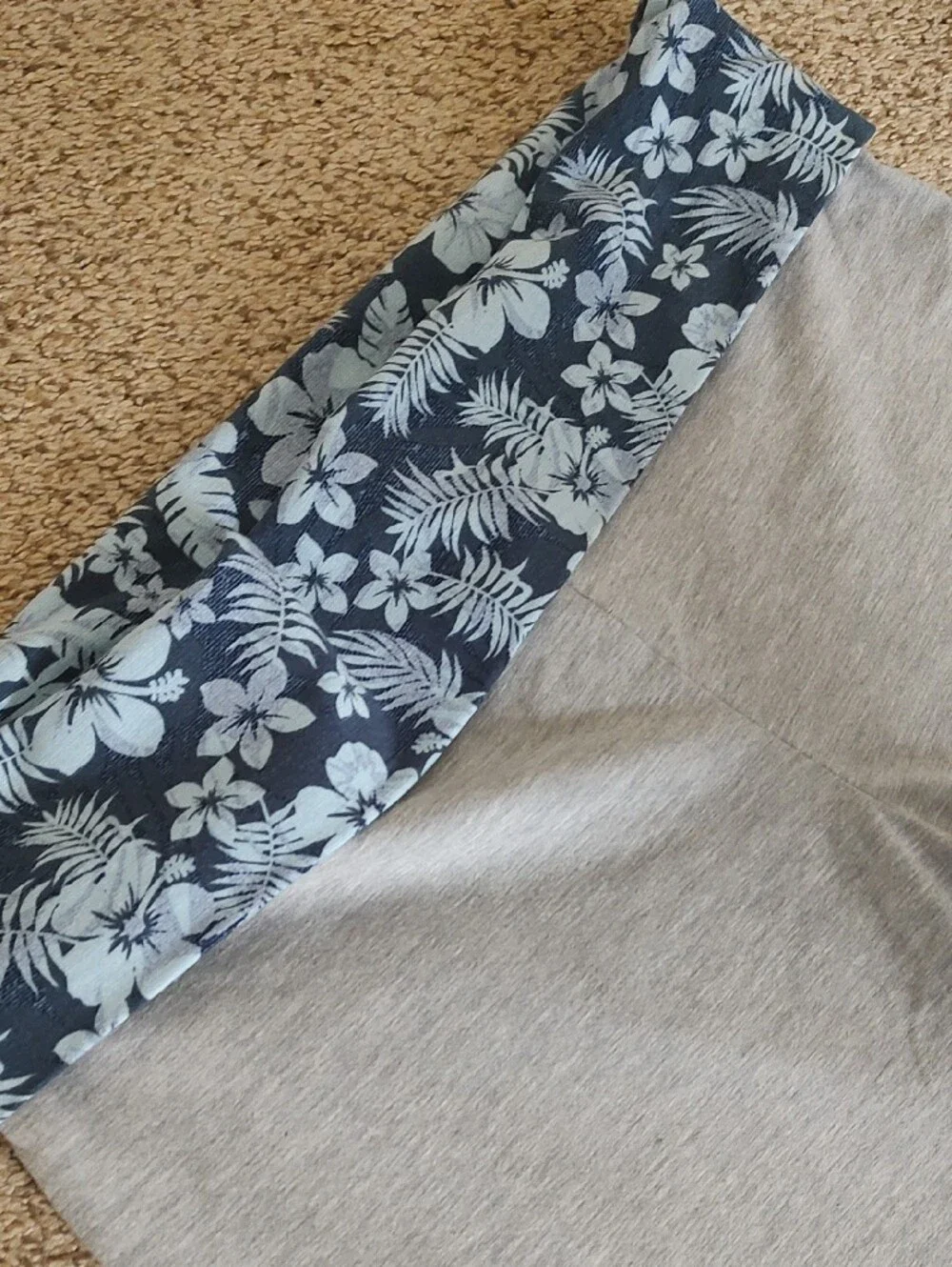PINK Victoria's Secret Grey Capri Leggings with Navy Floral Waistband